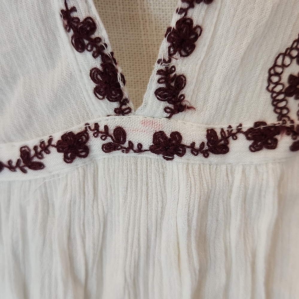 Free People boho pesent open keyhole back floral embroidery long bell sl… - Picture 4 of 6